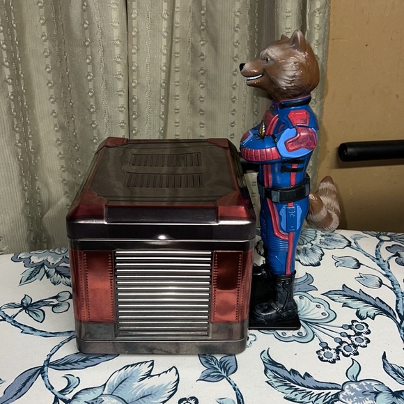 AMC Guardians of the Galaxy Vol. 3 - Rocket Raccoon Popcorn Bucket Tin Limited - Picture 3 of 6